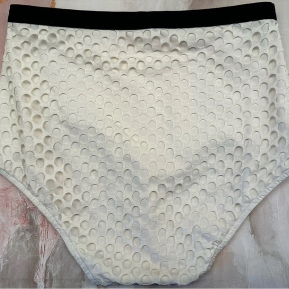 Andres Sarda White Textured Bikini Bottoms Sz 8 Designer Swim - Picture 2 of 6